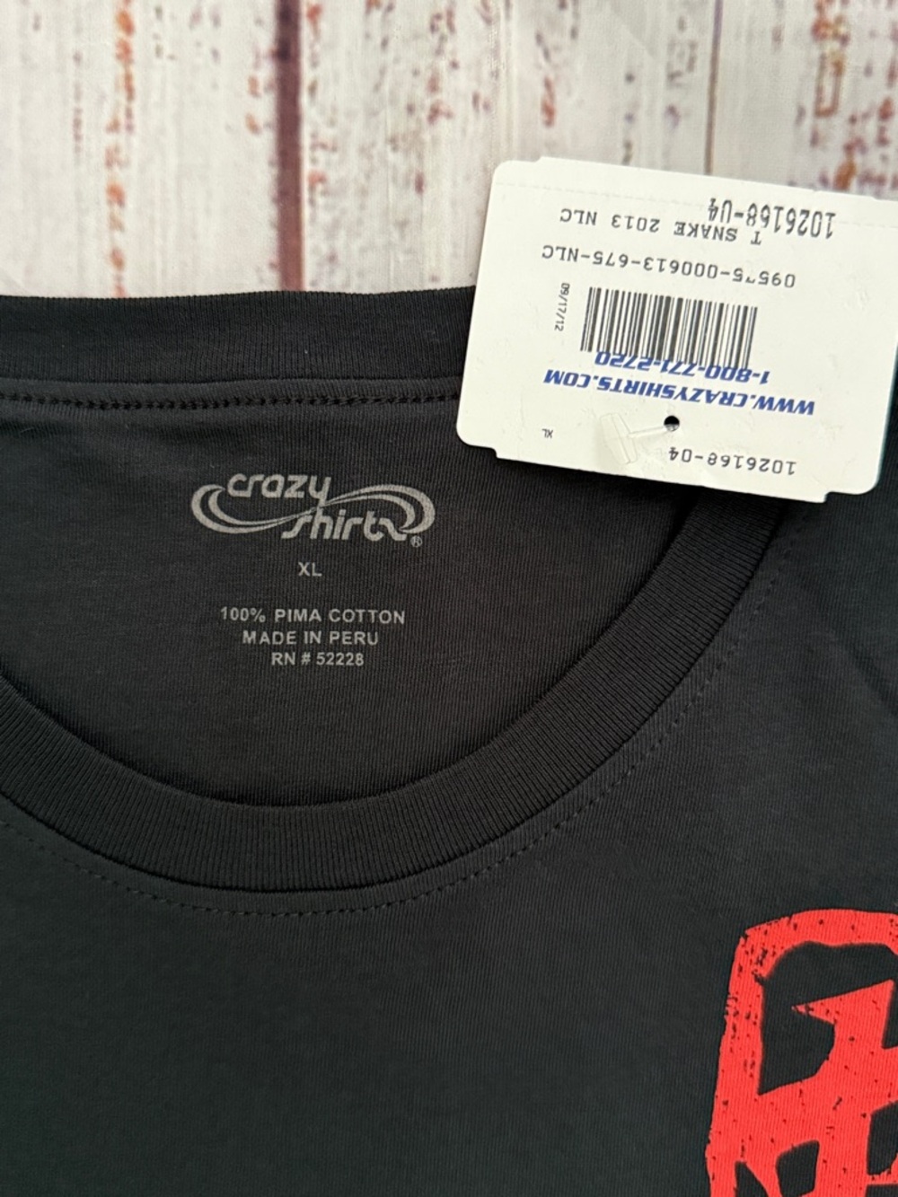 Crazy Shirts Black Graphic 2013 Snake Short-Sleeve Tee XL NWT - Picture 7 of 11